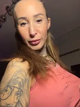 Snapshot of Black_sweet_Rose chatting on February 1, 2026, 7:56 pm Black sweet Rose online show from February 1, 2026, 7:56 pm