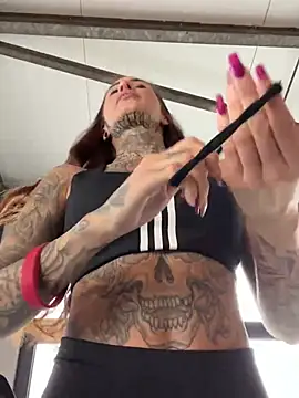 Snapshot of Black_sweet_Rose chatting on February 10, 2025, 10:09 am Black sweet Rose online show from February 10, 2025, 10:09 am