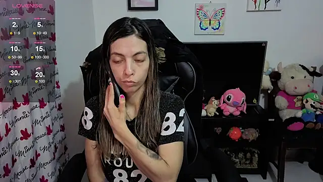 Snapshot of Princezzlove3 chatting on October 4, 2025, 3:13 pm Princezzlove3 online show from October 4, 2025, 3:13 pm