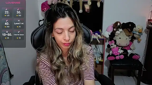 Princezzlove3 online show from November 22, 2025, 11:47 pm