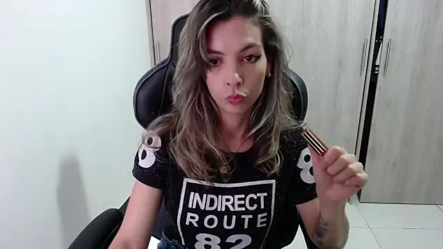 Snapshot of Princezzlove3 chatting on February 15, 2025, 5:17 pm Princezzlove3 online show from February 15, 2025, 5:17 pm