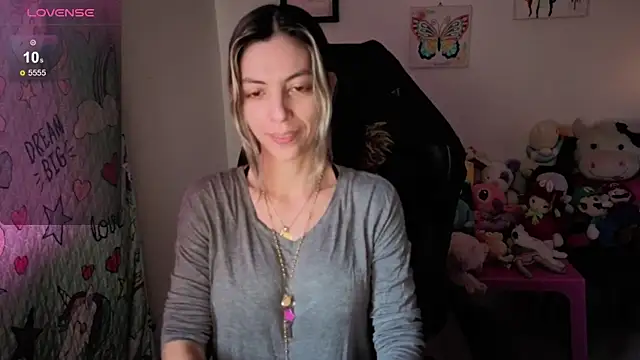 Snapshot of Princezzlove3 chatting on September 12, 2025, 4:51 pm Princezzlove3 online show from September 12, 2025, 4:51 pm