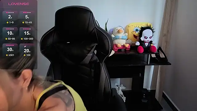 Snapshot of Princezzlove3 chatting on March 21, 2026, 2:43 pm Princezzlove3 online show from March 21, 2026, 2:43 pm