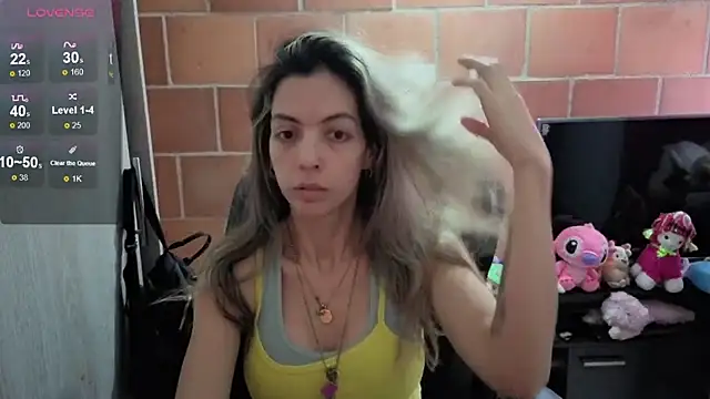 Snapshot of Princezzlove3 chatting on October 7, 2025, 5:47 pm Princezzlove3 online show from October 7, 2025, 5:47 pm