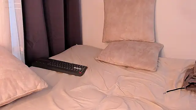 arturguy00 online show from March 10, 2025, 10:45 pm