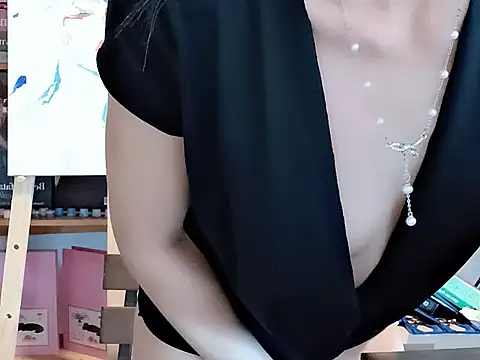 Lush-Office online show from October 9, 2025, 7:20 am