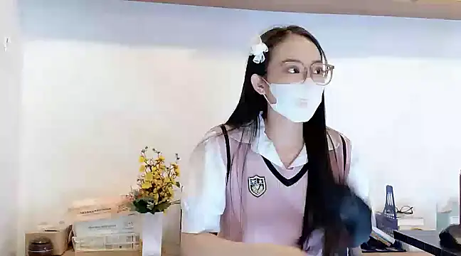 Lush-Office online show from March 10, 2025, 10:28 am