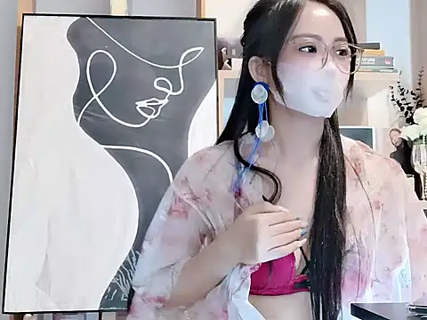 Snapshot of Lush-Office chatting on December 20, 2025, 8:06 am Lush-Office online show from December 20, 2025, 8:06 am