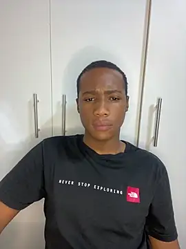 Snapshot of snotLoud chatting on February 23, 2025, 5:18 pm snotLoud online show from February 23, 2025, 5:18 pm