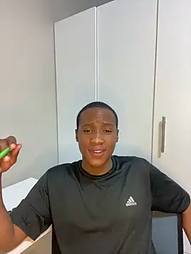 Snapshot of snotLoud chatting on February 13, 2025, 5:33 pm snotLoud online show from February 13, 2025, 5:33 pm