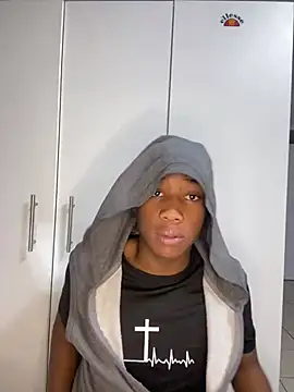 Snapshot of snotLoud chatting on February 14, 2025, 10:14 pm snotLoud online show from February 14, 2025, 10:14 pm