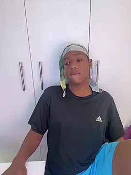 Snapshot of snotLoud chatting on March 17, 2025, 8:18 am snotLoud online show from March 17, 2025, 8:18 am