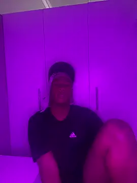 Snapshot of snotLoud chatting on March 20, 2025, 10:07 pm snotLoud online show from March 20, 2025, 10:07 pm