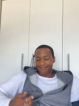 Snapshot of snotLoud chatting on February 12, 2025, 9:10 am snotLoud online show from February 12, 2025, 9:10 am