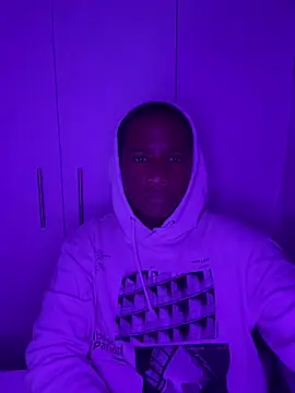 Snapshot of snotLoud chatting on March 18, 2025, 5:33 pm snotLoud online show from March 18, 2025, 5:33 pm