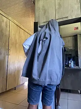 Snapshot of snotLoud chatting on January 11, 2026, 8:32 am snotLoud online show from January 11, 2026, 8:32 am