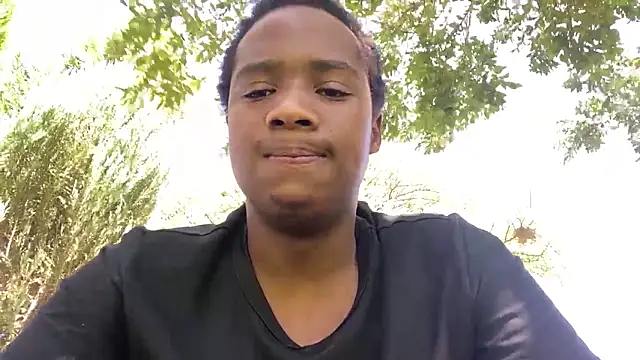 Snapshot of snotLoud chatting on February 4, 2026, 8:31 am snotLoud online show from February 4, 2026, 8:31 am