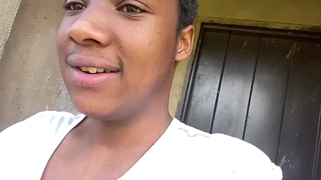 Snapshot of snotLoud chatting on February 7, 2026, 8:00 am snotLoud online show from February 7, 2026, 8:00 am