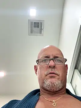 Snapshot of carlospingalinda chatting on September 15, 2025, 9:37 pm carlospingalinda online show from September 15, 2025, 9:37 pm