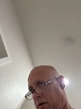 Snapshot of carlospingalinda chatting on September 19, 2025, 11:53 pm carlospingalinda online show from September 19, 2025, 11:53 pm