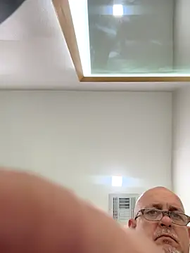 Snapshot of carlospingalinda chatting on October 5, 2025, 8:54 pm carlospingalinda online show from October 5, 2025, 8:54 pm