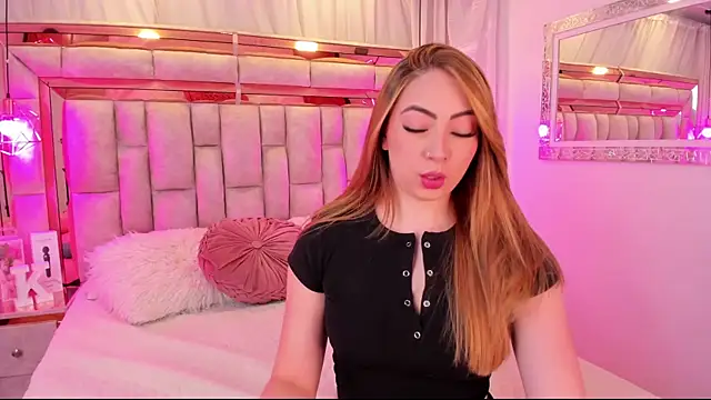 Katalina Evans online show from December 2, 2025, 10:50 am