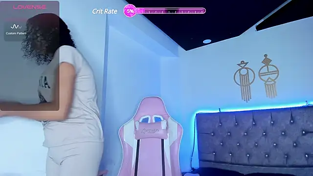 Snapshot of BrigitteRoy_ chatting on March 7, 2025, 7:05 pm BrigitteRoy online show from March 7, 2025, 7:05 pm