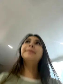 Aitana Hilton  online show from October 9, 2025, 11:33 am