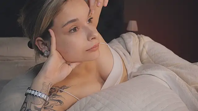 Bella Alita online show from March 17, 2025, 2:41 am