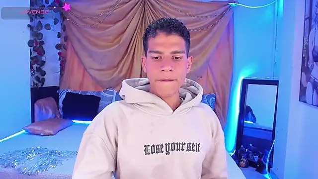 Ethan Boyy online show from October 31, 2025, 10:05 pm