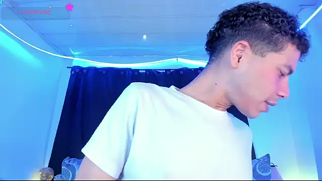 Ethan Boyy online show from April 14, 2026, 6:35 pm