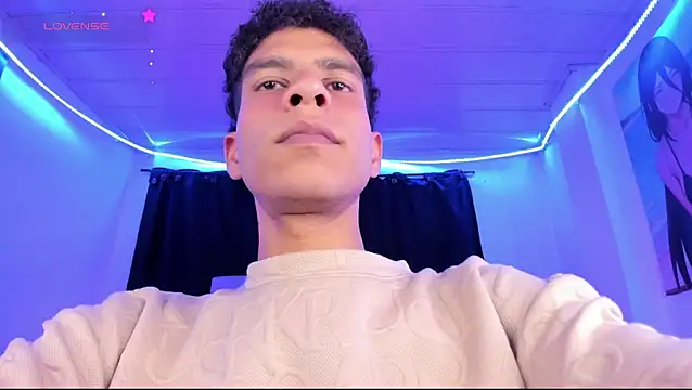 Snapshot of Ethan_Boyy chatting on June 3, 2026, 8:35 pm Ethan Boyy online show from June 3, 2026, 8:35 pm