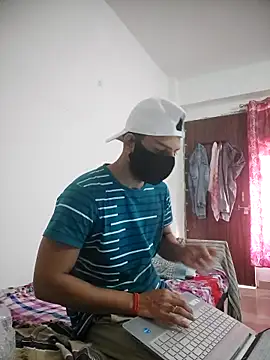 NikaYeptho online show from November 5, 2025, 9:12 am