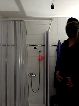 Snapshot of dennygladiator chatting on March 11, 2025, 11:58 pm dennygladiator online show from March 11, 2025, 11:58 pm