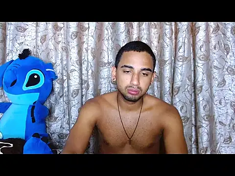 Snapshot of dannyhardx chatting on November 28, 2025, 9:15 pm dannyhardx online show from November 28, 2025, 9:15 pm