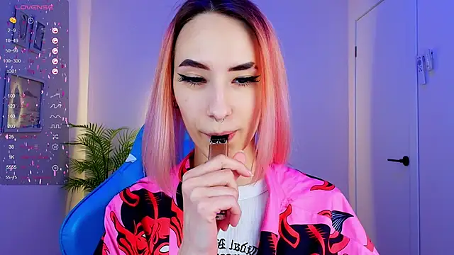 Snapshot of Kar1_na_ chatting on March 5, 2025, 11:38 am Kar1 na online show from March 5, 2025, 11:38 am