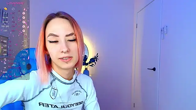 Snapshot of Kar1_na_ chatting on March 1, 2025, 8:13 am Kar1 na online show from March 1, 2025, 8:13 am