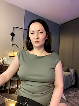 Snapshot of Kiss_My_Body chatting on October 5, 2025, 6:31 pm Kiss My Body online show from October 5, 2025, 6:31 pm