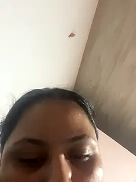 janna lopez  online show from November 28, 2025, 12:22 am