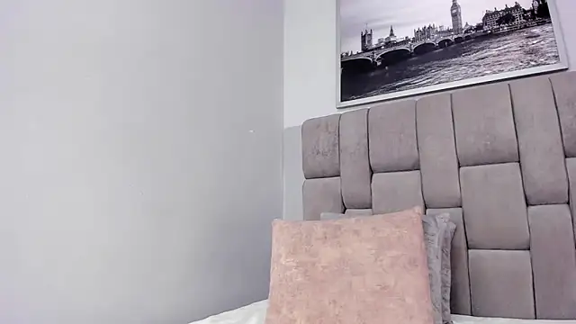 janna lopez  online show from October 30, 2025, 11:41 am