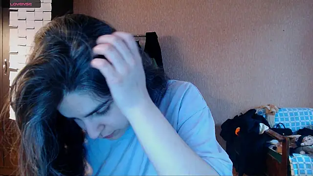  Roselina  online show from March 28, 2026, 1:01 pm