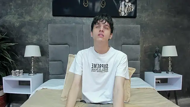 bruce hans online show from December 3, 2025, 11:53 am