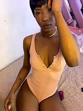 Snapshot of CharlotteBrandt chatting on October 20, 2025, 9:48 pm CharlotteBrandt online show from October 20, 2025, 9:48 pm