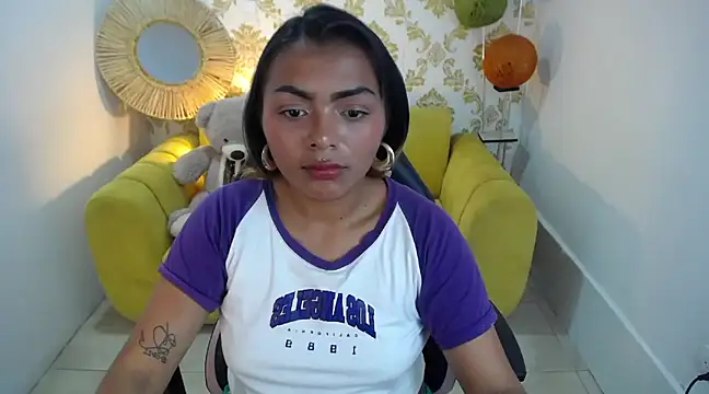 Snapshot of madelein_m chatting on February 28, 2025, 7:25 pm madelein m online show from February 28, 2025, 7:25 pm
