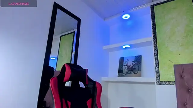 Miss sparkle00 online show from February 11, 2026, 8:52 pm