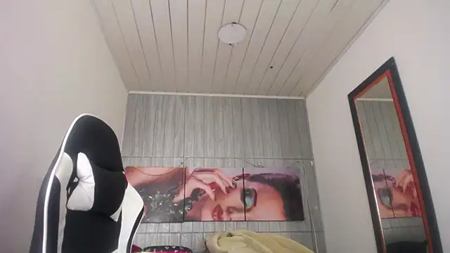 Miss sparkle00 online show from November 8, 2025, 4:16 am