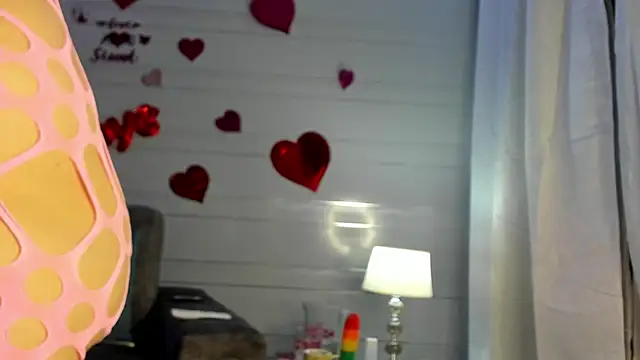 Snapshot of MARIAM_COLINS chatting on March 4, 2025, 9:29 am MARIAM COLINS online show from March 4, 2025, 9:29 am