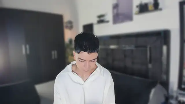 alanblack1 online show from April 10, 2026, 4:03 pm