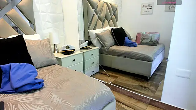 Snapshot of raquell_moore chatting on October 6, 2025, 11:44 am raquell moore online show from October 6, 2025, 11:44 am