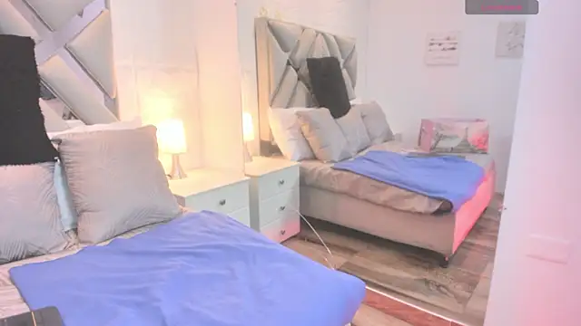 Snapshot of raquell_moore chatting on September 20, 2025, 11:37 am raquell moore online show from September 20, 2025, 11:37 am